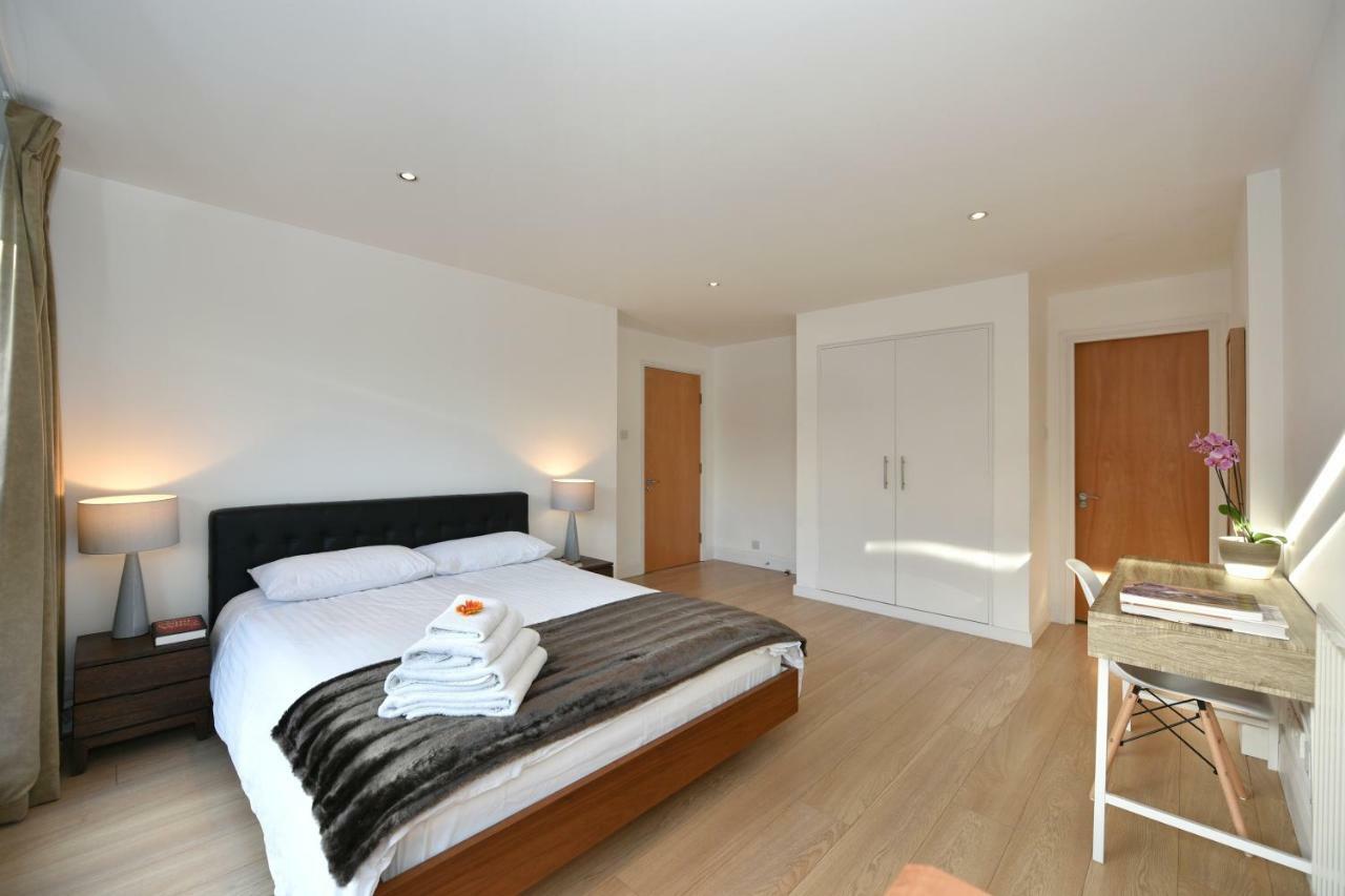 Modern & Peaceful Flat 2 Mins To Tube Apartamento *